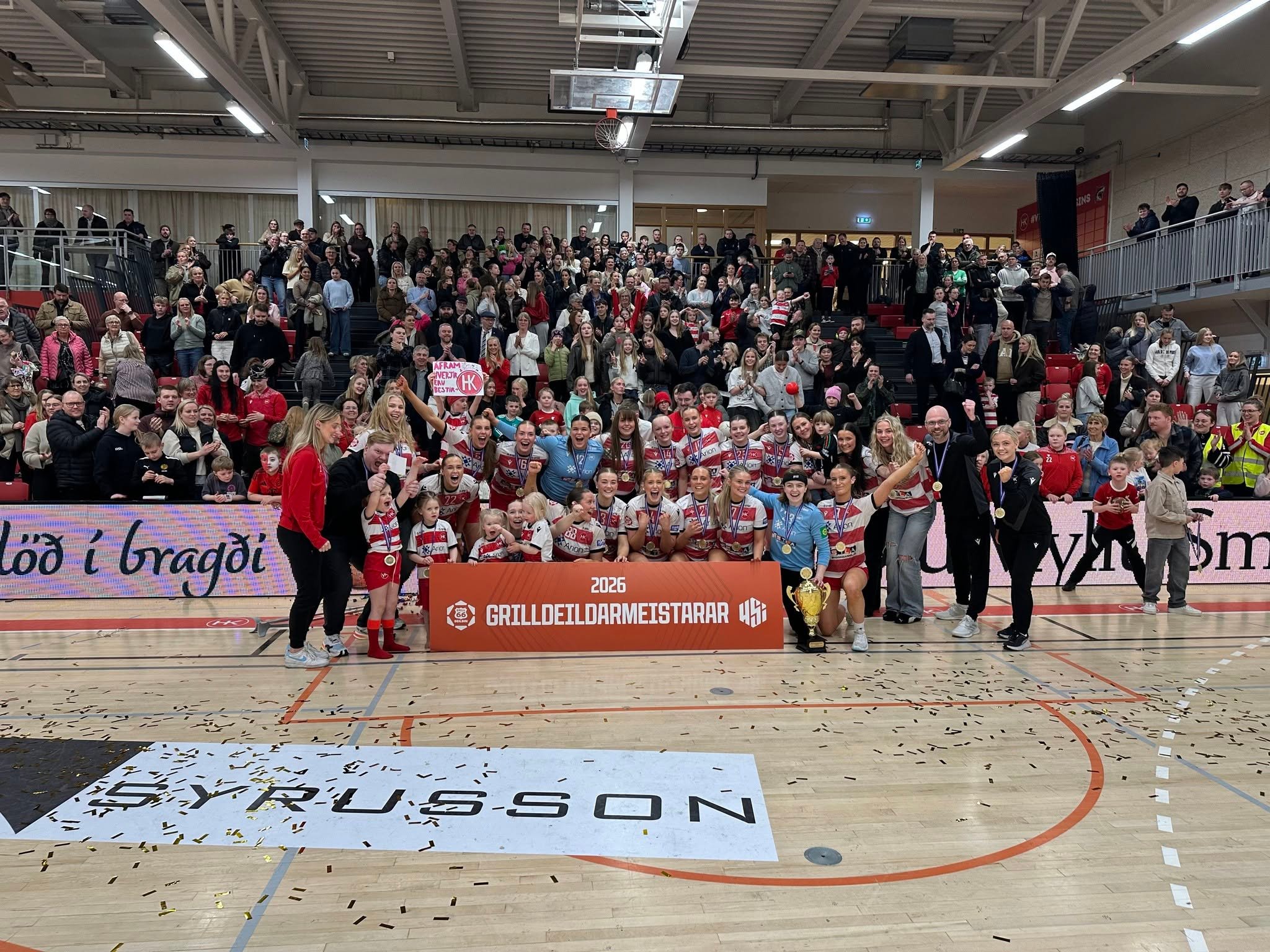 Fyrsti sigur HK í háspennuleik